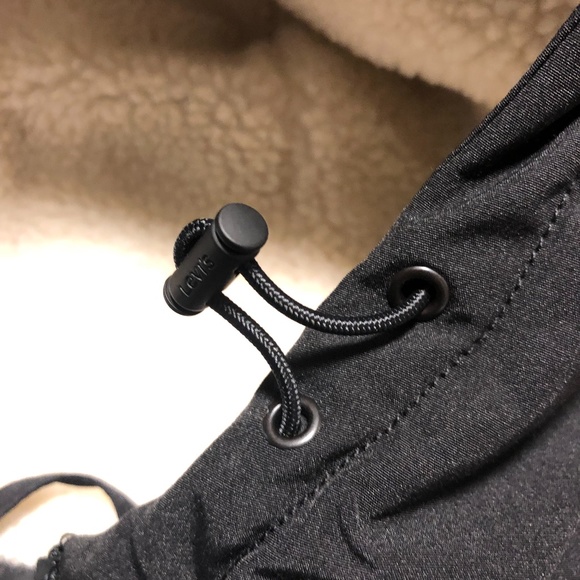 NWOT Levi's Puffer Jacket - Picture 6 of 10